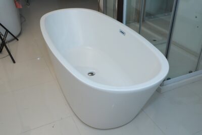 freestanding tub